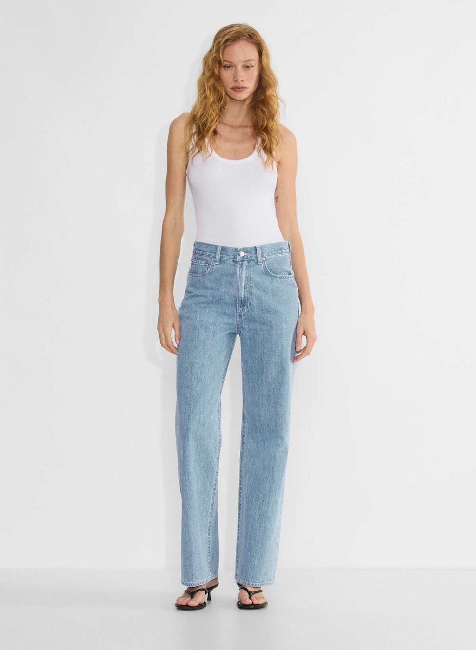 Women’s Aritzia Denim Forum Farrah High Rise Wide Jeans Light Wash Denim SZ 28